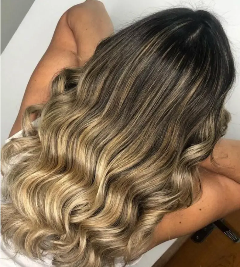 Resultado de morena iluminada